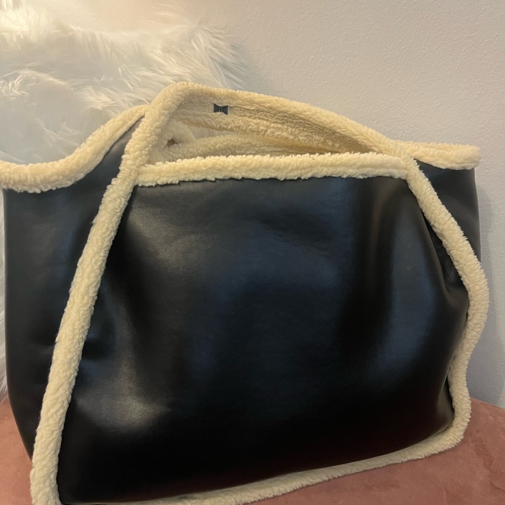 Stella McCartney black vegan and faux fur shoulder bag - Picture 7 of 13